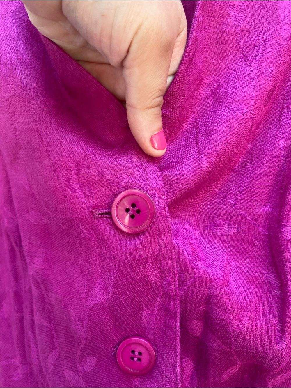 Jones New York Vibrant Fuchsia Three-Button Linen Blazer - Picture 5 of 11